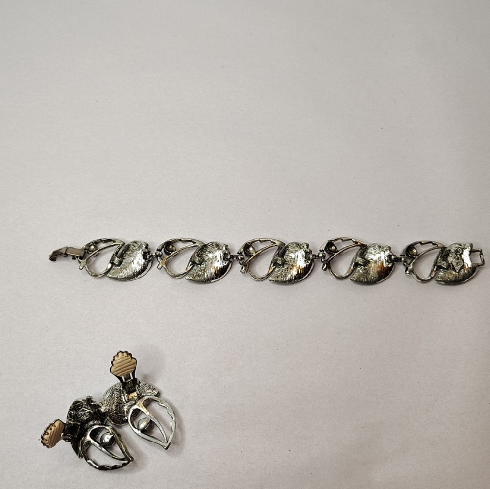 Sarah Coventry Vintage Silver Tone Leaf Link Chain Bracelet & Clip On Earrings - Picture 8 of 16